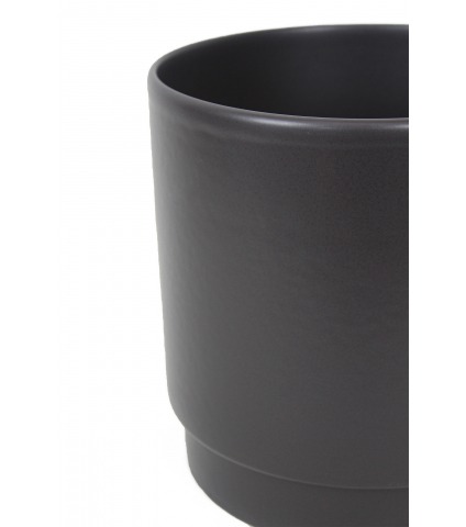 Pot rond noir en céramique