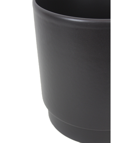 Pot rond noir en céramique