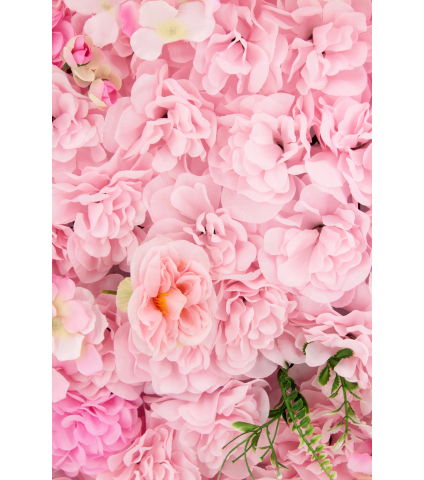 Mur de roses artificielles