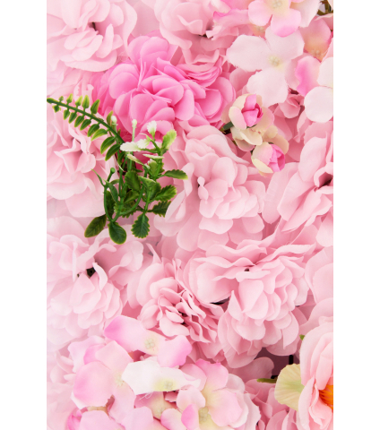 Mur de roses artificielles