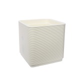 Grand pot cubique blanc strié en plastique