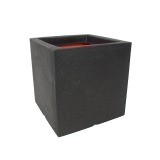 Bac noir en plastique