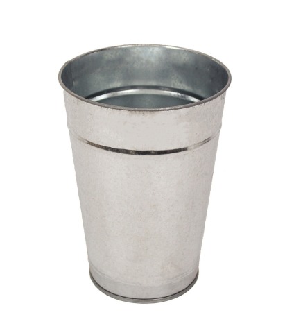 Grand vase en zinc