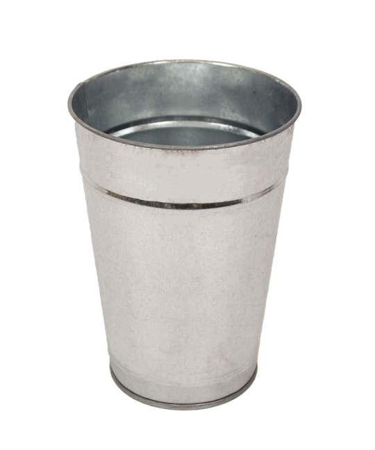 Grand vase en zinc