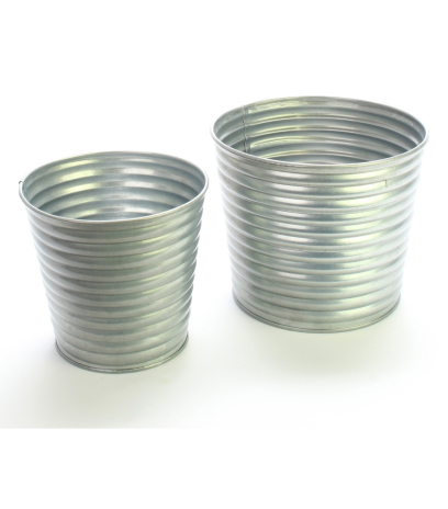Cache-pot strié en zinc